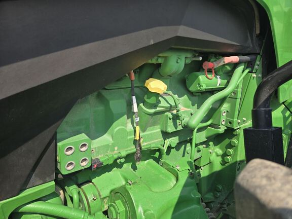2023 John Deere 8R 370 Tractor