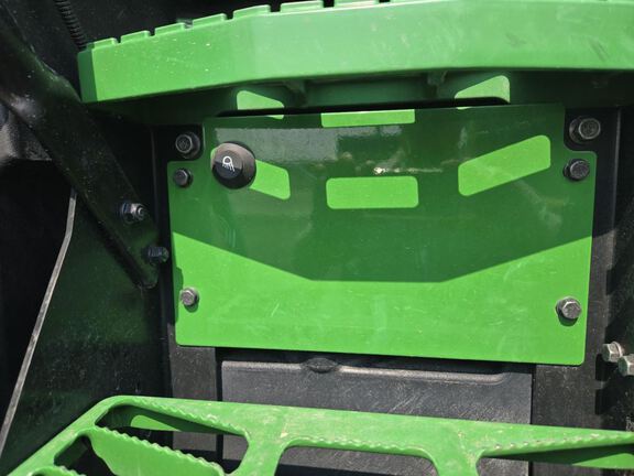 2023 John Deere 8R 370 Tractor