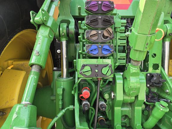 2023 John Deere 8R 370 Tractor