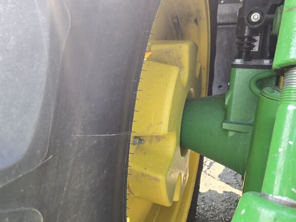 2023 John Deere 8R 370 Tractor