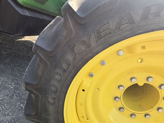 2023 John Deere 8R 370 Tractor