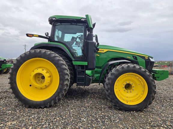 2025 John Deere 8R 370 Tractor
