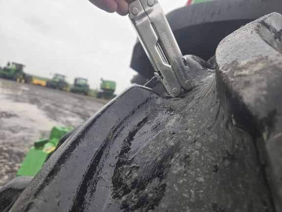 2025 John Deere 8R 340 Tractor