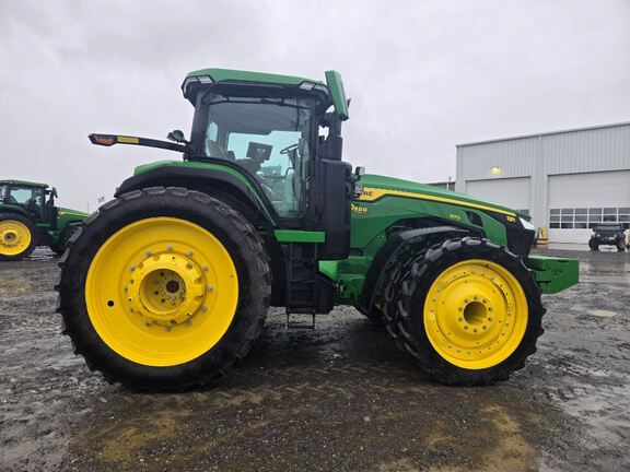 2025 John Deere 8R 370 Tractor