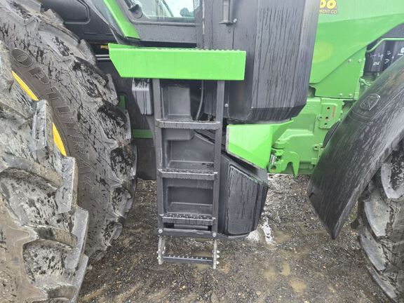 2025 John Deere 8R 370 Tractor