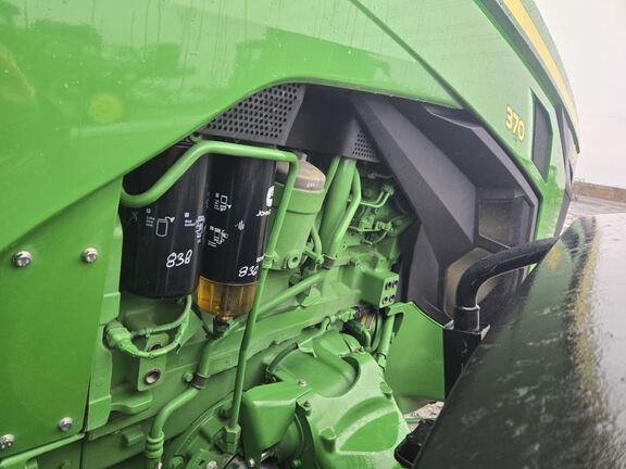 2025 John Deere 8R 370 Tractor