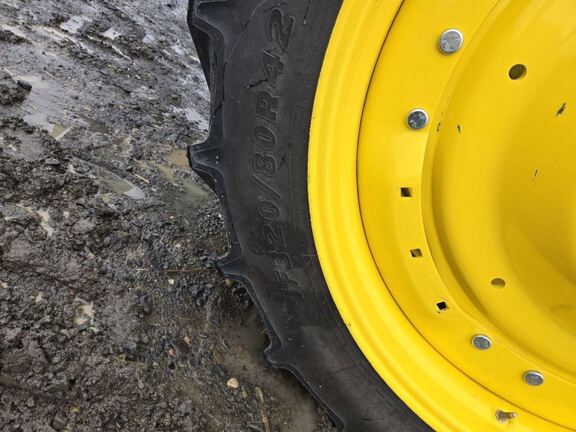 2025 John Deere 8R 370 Tractor