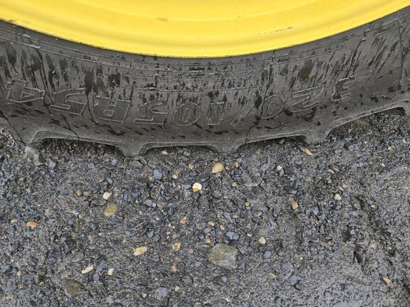 2025 John Deere 8R 370 Tractor