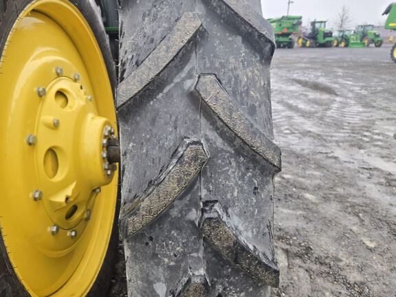 2025 John Deere 8R 370 Tractor