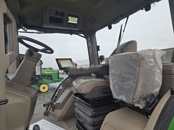 2025 John Deere 8R 370 Tractor