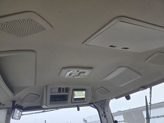 2025 John Deere 8R 370 Tractor