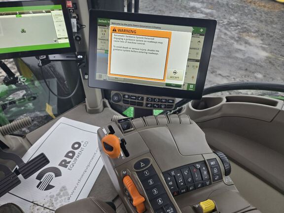 2025 John Deere 8R 370 Tractor