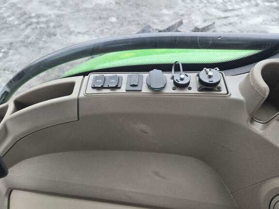 2025 John Deere 8R 370 Tractor