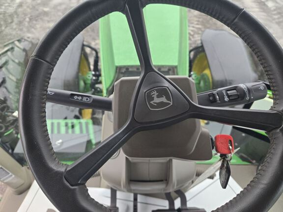 2025 John Deere 8R 370 Tractor