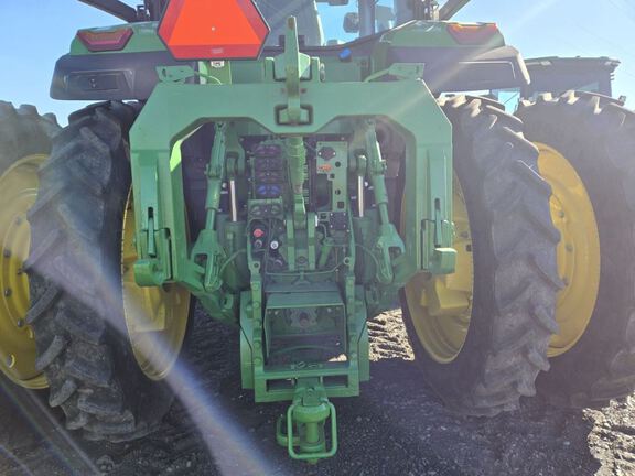 2023 John Deere 8R 370 Tractor