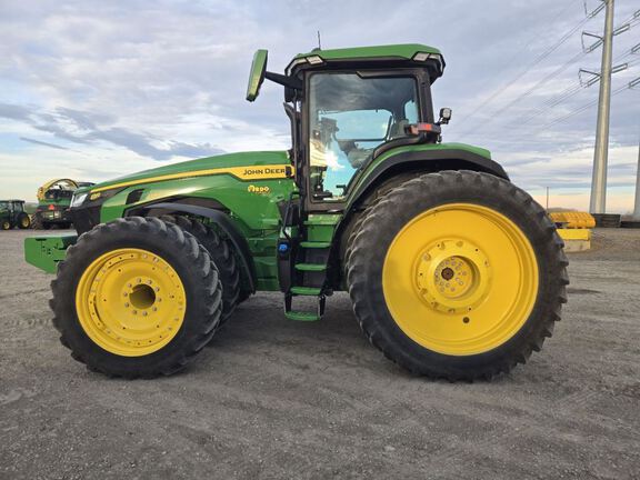 2025 John Deere 8R 340 Tractor
