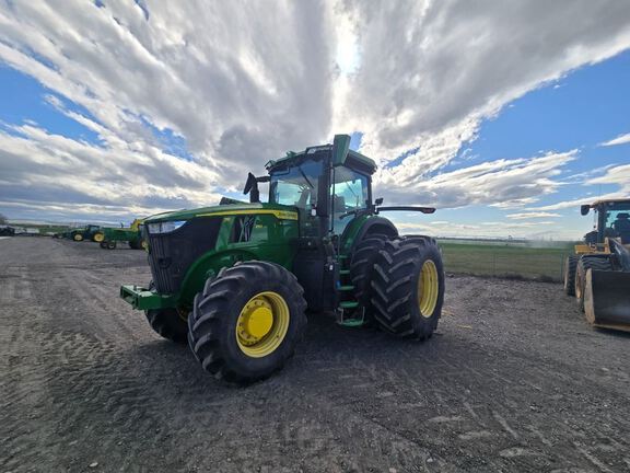 2022 John Deere 7R 250 Tractor