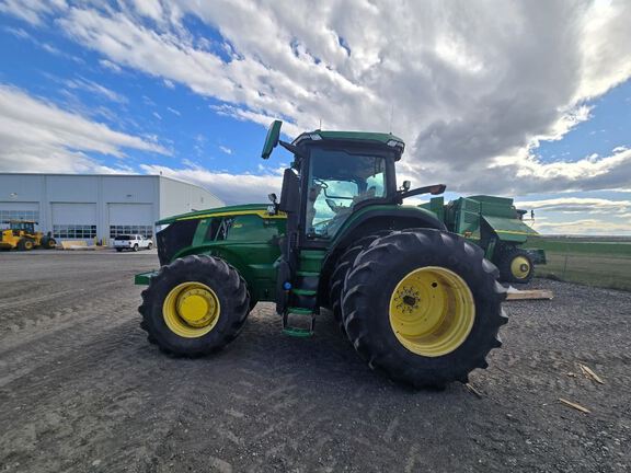 2022 John Deere 7R 250 Tractor