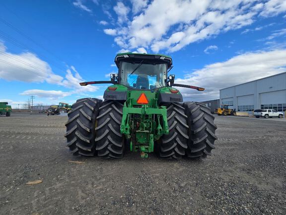 2022 John Deere 7R 250 Tractor