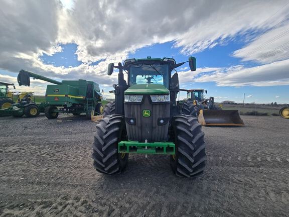 2022 John Deere 7R 250 Tractor