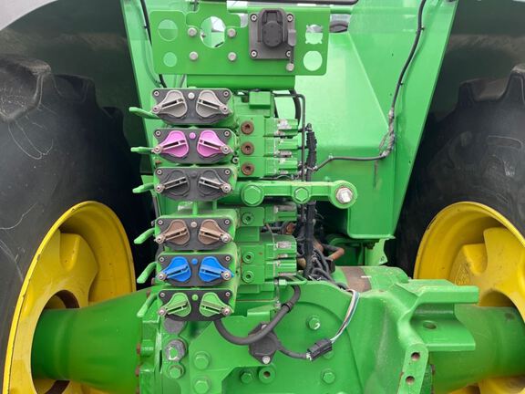 2015 John Deere 9570R Tractor 4WD