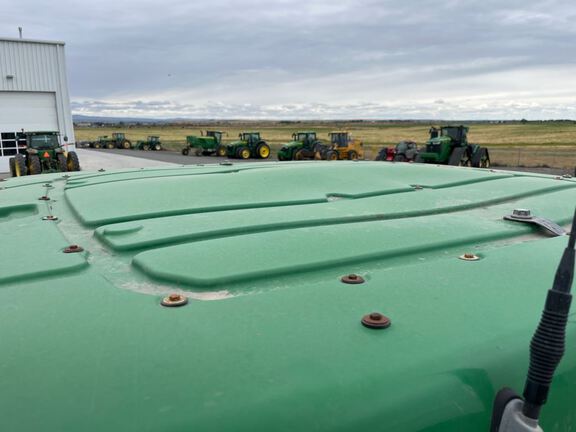 2015 John Deere 9570R Tractor 4WD