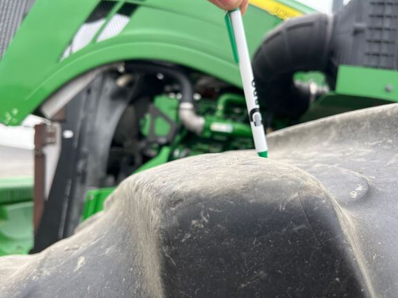 2015 John Deere 9570R Tractor 4WD
