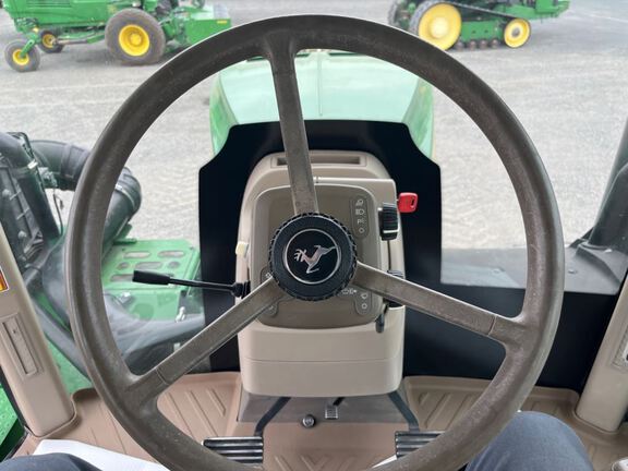 2015 John Deere 9570R Tractor 4WD