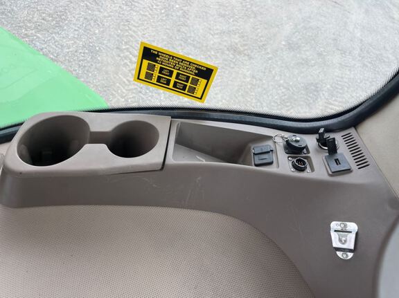 2015 John Deere 9570R Tractor 4WD