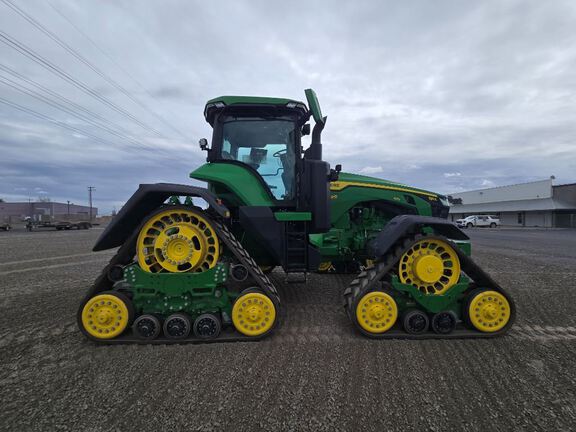 2025 John Deere 8RX 410 Tractor Rubber Track