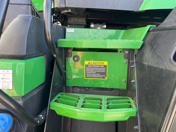 2025 John Deere 8RX 410 Tractor Rubber Track