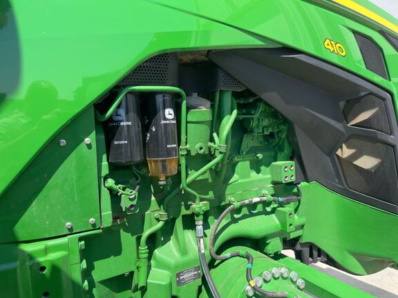 2025 John Deere 8RX 410 Tractor Rubber Track