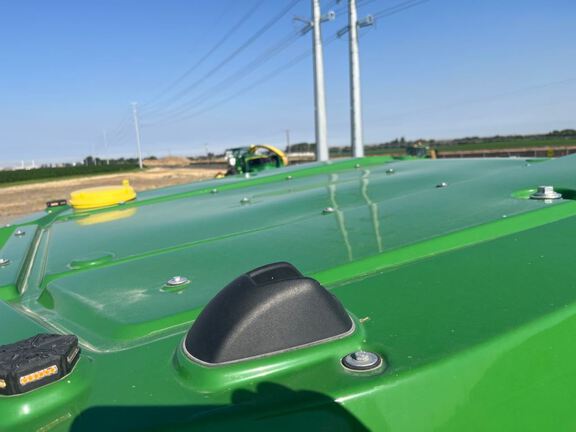 2025 John Deere 8R 340 Tractor