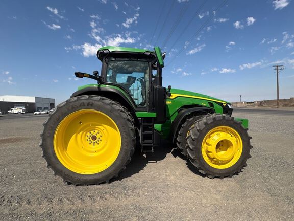 2025 John Deere 8R 340 Tractor