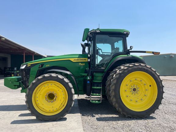 2025 John Deere 8R 370 Tractor
