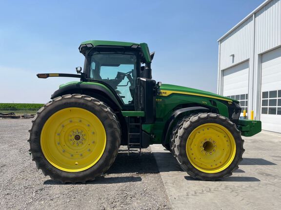 2025 John Deere 8R 370 Tractor
