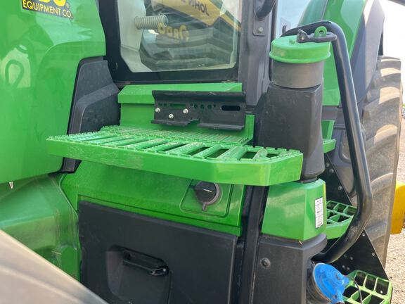 2025 John Deere 8R 370 Tractor