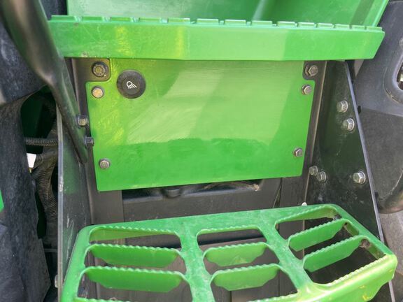 2025 John Deere 8R 370 Tractor