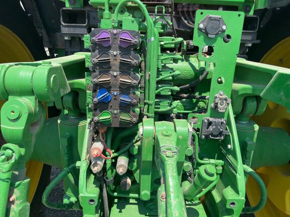 2025 John Deere 8R 370 Tractor