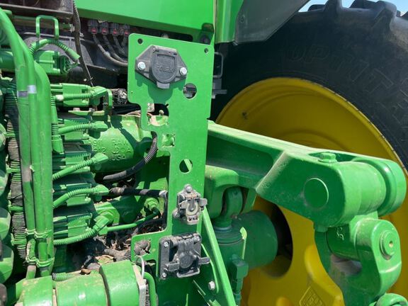 2025 John Deere 8R 370 Tractor