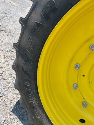 2025 John Deere 8R 370 Tractor