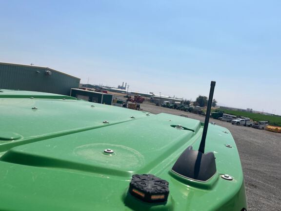 2025 John Deere 8R 370 Tractor