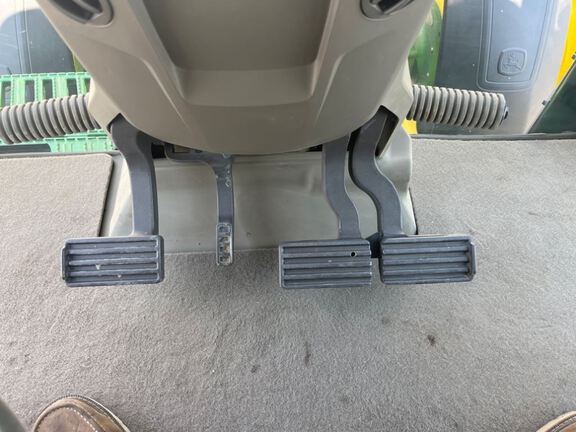 2025 John Deere 8R 370 Tractor