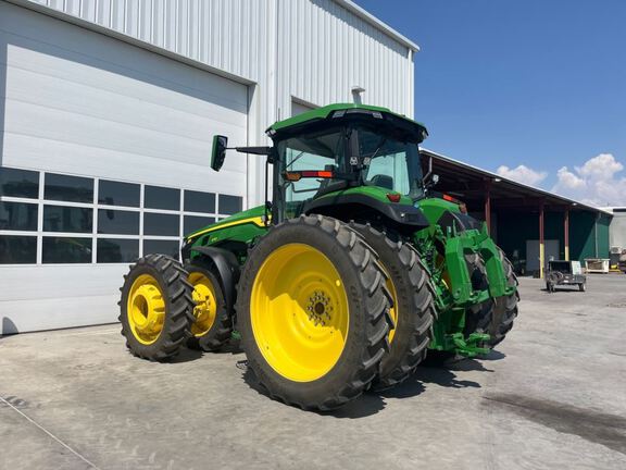 2025 John Deere 8R 370 Tractor