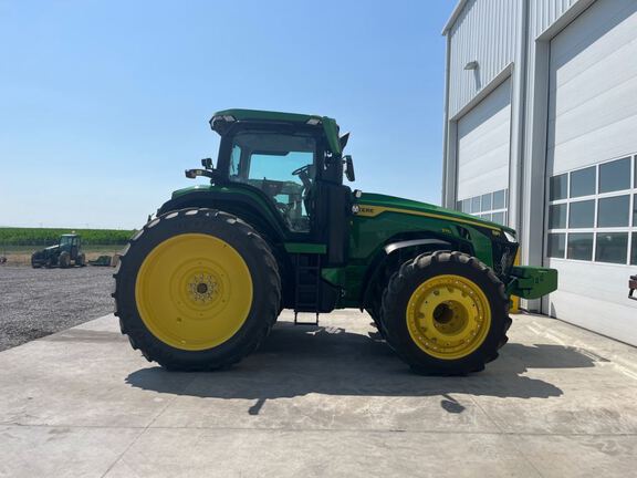 2025 John Deere 8R 370 Tractor