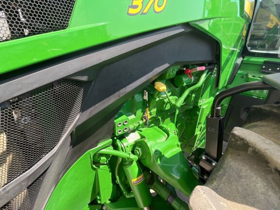 2025 John Deere 8R 370 Tractor