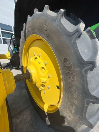 2025 John Deere 8R 370 Tractor