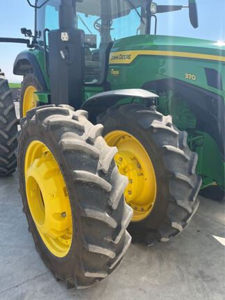 2025 John Deere 8R 370 Tractor