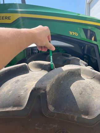 2025 John Deere 8R 370 Tractor