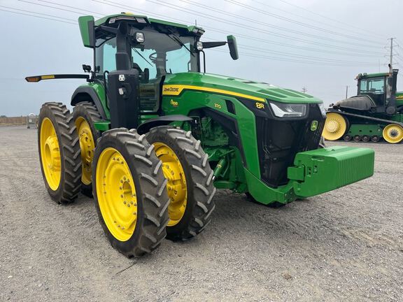 2025 John Deere 8R 370 Tractor